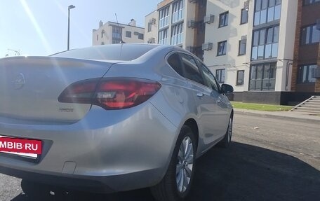Opel Astra J, 2012 год, 690 000 рублей, 4 фотография