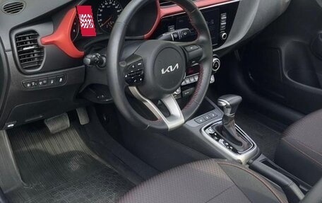 KIA Rio IV, 2021 год, 1 715 000 рублей, 5 фотография