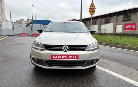 Volkswagen Jetta VI, 2014 год, 950 000 рублей, 2 фотография