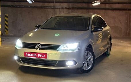 Volkswagen Jetta VI, 2014 год, 950 000 рублей, 23 фотография