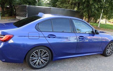 BMW 3 серия, 2019 год, 3 200 000 рублей, 3 фотография