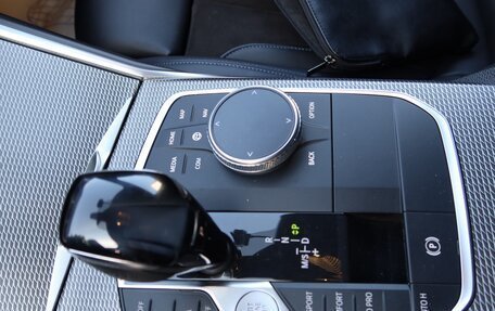 BMW 3 серия, 2019 год, 3 200 000 рублей, 13 фотография