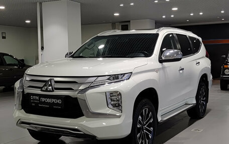 Mitsubishi Montero Sport, 2022 год, 4 400 000 рублей, 5 фотография