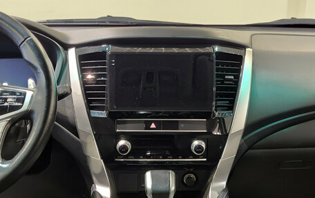Mitsubishi Montero Sport, 2022 год, 4 400 000 рублей, 19 фотография