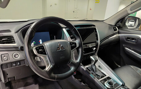Mitsubishi Montero Sport, 2022 год, 4 400 000 рублей, 20 фотография