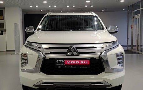 Mitsubishi Montero Sport, 2022 год, 4 400 000 рублей, 6 фотография