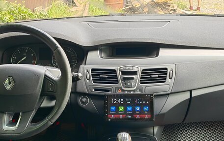 Renault Laguna III рестайлинг, 2010 год, 600 000 рублей, 19 фотография
