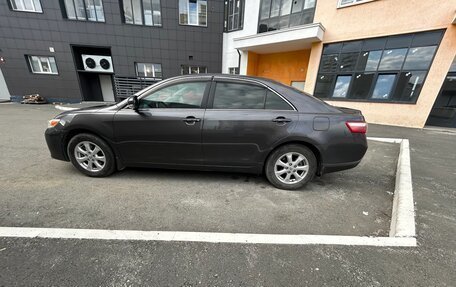 Toyota Camry, 2011 год, 1 300 000 рублей, 2 фотография