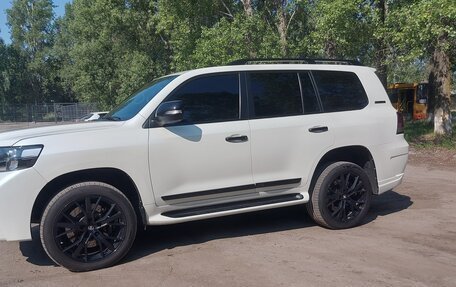 Toyota Land Cruiser 200, 2020 год, 7 980 000 рублей, 5 фотография
