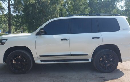Toyota Land Cruiser 200, 2020 год, 7 980 000 рублей, 9 фотография