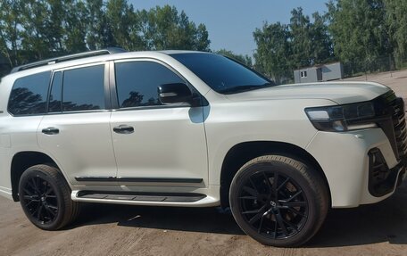 Toyota Land Cruiser 200, 2020 год, 7 980 000 рублей, 13 фотография