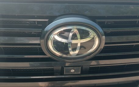Toyota Land Cruiser 200, 2020 год, 7 980 000 рублей, 17 фотография