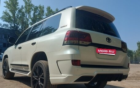 Toyota Land Cruiser 200, 2020 год, 7 980 000 рублей, 2 фотография