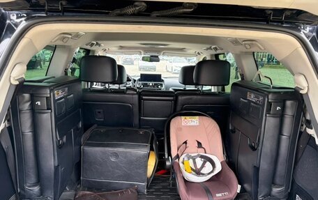 Toyota Land Cruiser 200, 2011 год, 3 600 000 рублей, 3 фотография