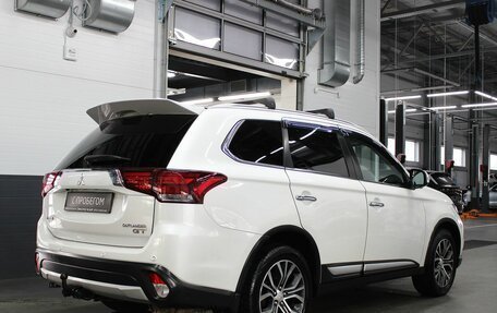 Mitsubishi Outlander III рестайлинг 3, 2017 год, 2 100 000 рублей, 4 фотография