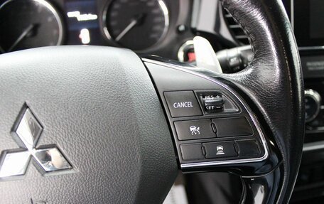 Mitsubishi Outlander III рестайлинг 3, 2017 год, 2 100 000 рублей, 14 фотография