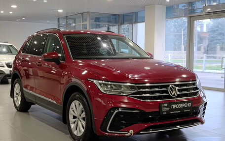 Volkswagen Tiguan II, 2021 год, 2 590 000 рублей, 3 фотография