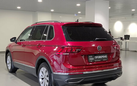 Volkswagen Tiguan II, 2021 год, 2 590 000 рублей, 8 фотография