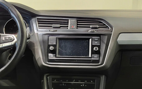 Volkswagen Tiguan II, 2021 год, 2 590 000 рублей, 18 фотография