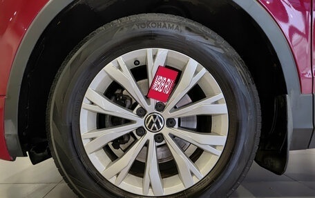 Volkswagen Tiguan II, 2021 год, 2 590 000 рублей, 22 фотография