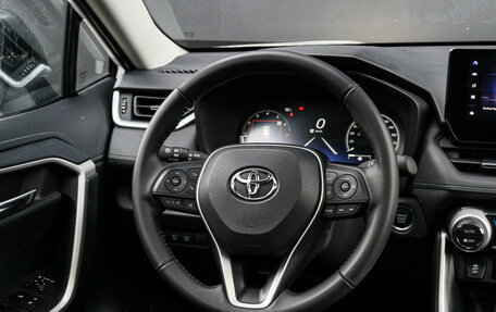Toyota RAV4, 2024 год, 3 790 000 рублей, 11 фотография