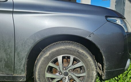 Mitsubishi Outlander III рестайлинг 3, 2012 год, 750 000 рублей, 9 фотография