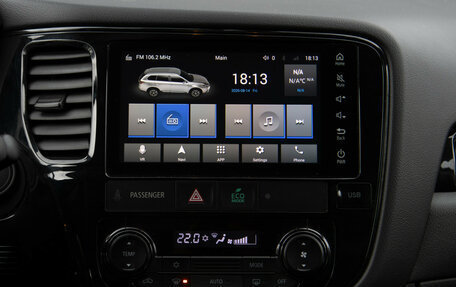 Mitsubishi Outlander III рестайлинг 3, 2022 год, 2 288 000 рублей, 13 фотография