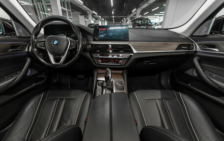 BMW 5 серия, 2017 год, 3 290 000 рублей, 8 фотография