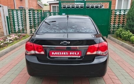 Chevrolet Cruze II, 2010 год, 480 000 рублей, 4 фотография