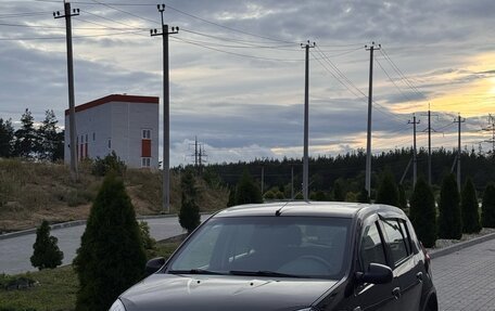 Renault Sandero I, 2010 год, 550 000 рублей, 2 фотография
