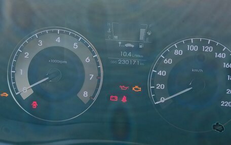 Hyundai Solaris II рестайлинг, 2011 год, 580 000 рублей, 24 фотография