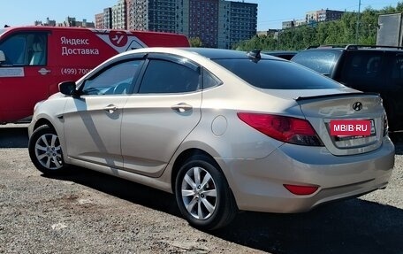 Hyundai Solaris II рестайлинг, 2011 год, 580 000 рублей, 7 фотография