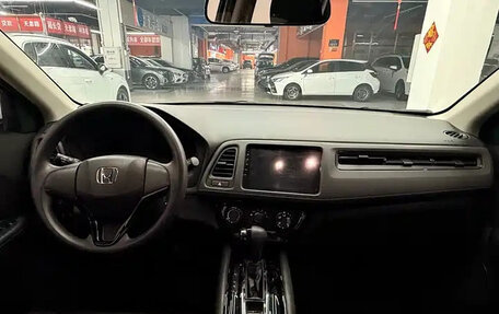 Honda Vezel, 2022 год, 1 157 000 рублей, 9 фотография