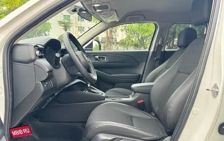 Honda Vezel, 2025 год, 1 831 700 рублей, 6 фотография
