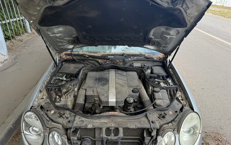 Mercedes-Benz E-Класс, 2003 год, 950 000 рублей, 13 фотография