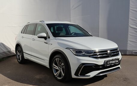 Volkswagen Tiguan II, 2021 год, 3 699 000 рублей, 3 фотография
