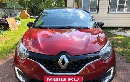 Renault Kaptur I рестайлинг, 2019 год, 1 389 000 рублей, 2 фотография