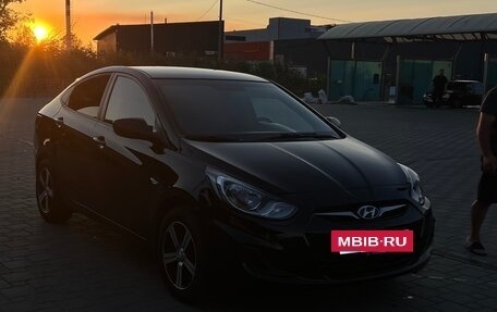 Hyundai Solaris II рестайлинг, 2012 год, 930 000 рублей, 9 фотография
