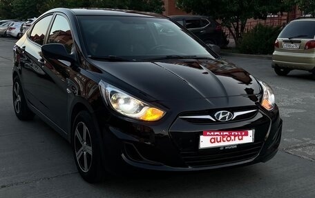 Hyundai Solaris II рестайлинг, 2012 год, 930 000 рублей, 3 фотография