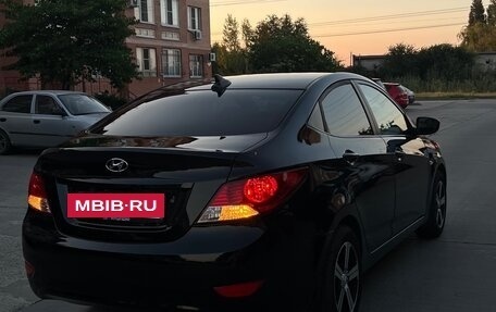 Hyundai Solaris II рестайлинг, 2012 год, 930 000 рублей, 2 фотография