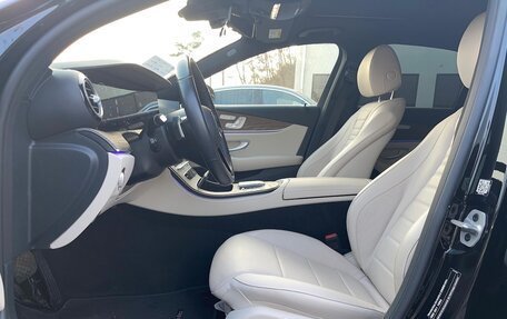 Mercedes-Benz E-Класс, 2021 год, 4 950 000 рублей, 8 фотография