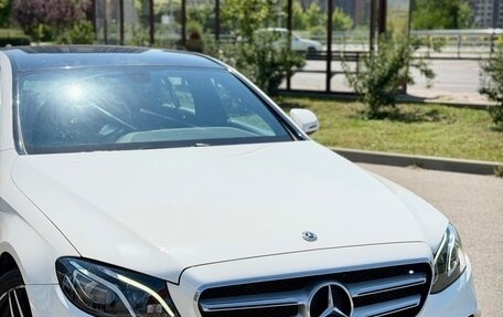 Mercedes-Benz E-Класс, 2019 год, 3 290 000 рублей, 3 фотография