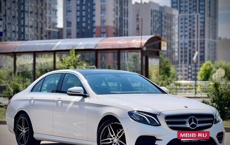 Mercedes-Benz E-Класс, 2019 год, 3 290 000 рублей, 5 фотография