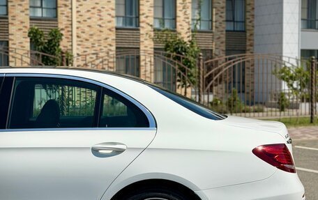 Mercedes-Benz E-Класс, 2019 год, 3 290 000 рублей, 8 фотография