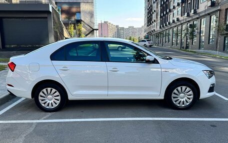 Skoda Rapid II, 2021 год, 1 499 000 рублей, 2 фотография
