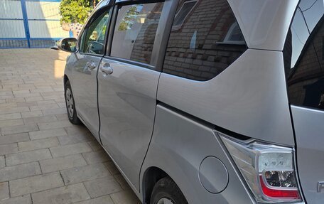 Honda Freed I, 2012 год, 1 150 000 рублей, 4 фотография