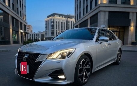 Toyota Crown, 2017 год, 3 000 000 рублей, 5 фотография