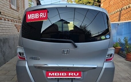 Honda Freed I, 2012 год, 1 150 000 рублей, 3 фотография