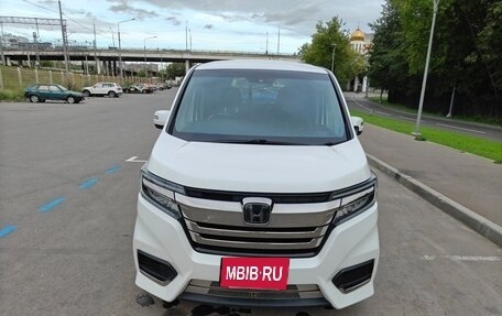 Honda Stepwgn IV, 2019 год, 2 400 000 рублей, 2 фотография