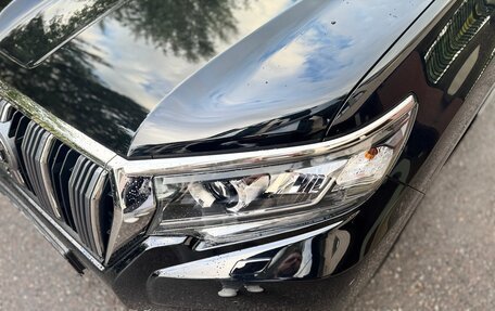 Toyota Land Cruiser Prado 150 рестайлинг 2, 2020 год, 6 000 000 рублей, 10 фотография